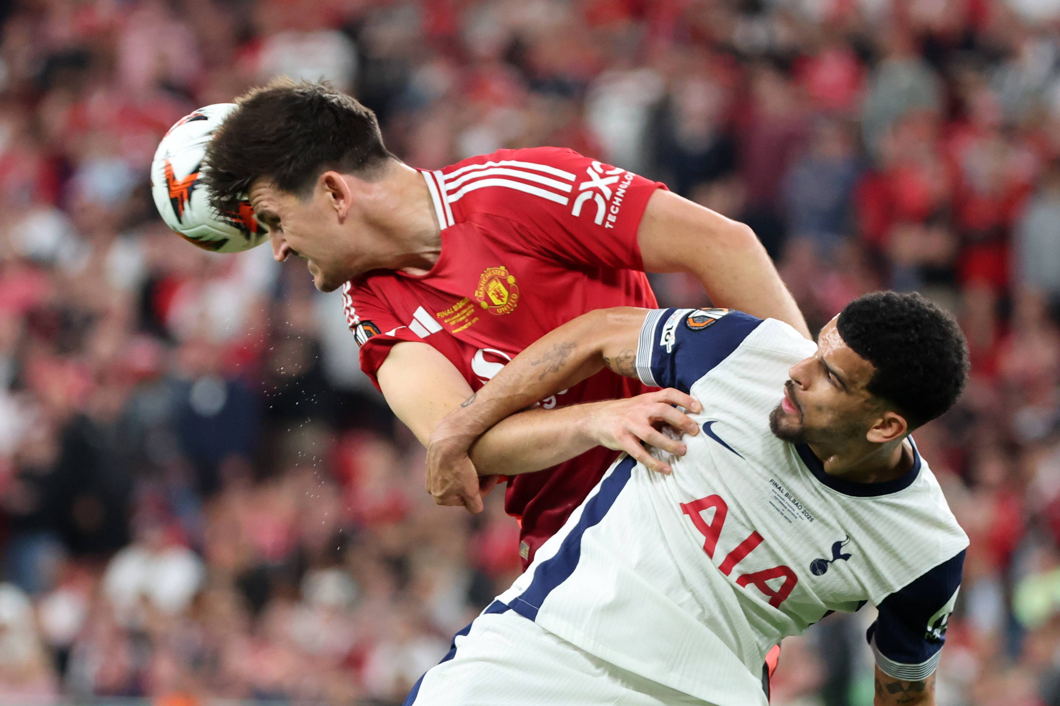 九游体育-巴黎圣日耳曼围绕欧冠造点机会里程碑夜广厦男篮回应争议，今夜斯图加特备战欧超杯瞬间刷屏(阿森纳能否逆转巴黎圣日耳曼)