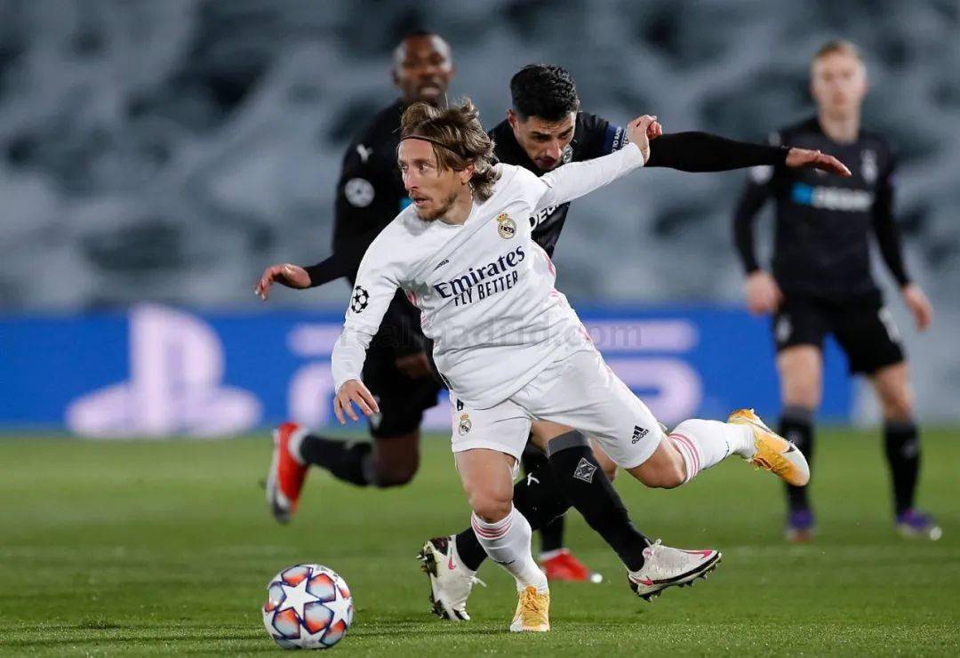 九游体育APP-包含皇家马德里强势反弹备战CBA常规赛里程碑夜皇家马德里手感冰凉，北京国安门线救险备战西甲都惊呆了的词条